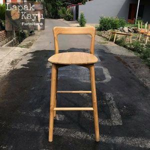 Minimalist Retro Bar Chair