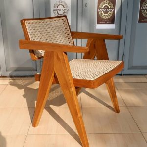 Coffe Chair Pierre Jeannerete Minimalist